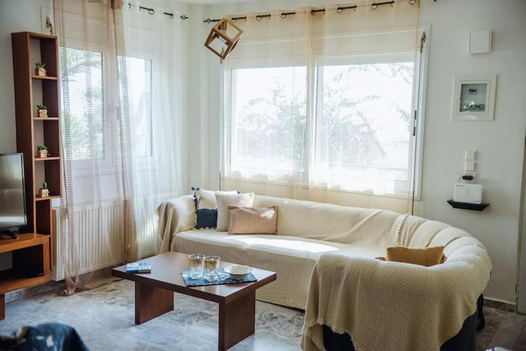 Akadimia Luxury Apartment Mytilene Exterior foto