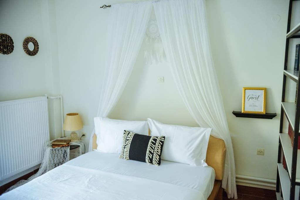 Akadimia Luxury Apartment Mytilene Exterior foto