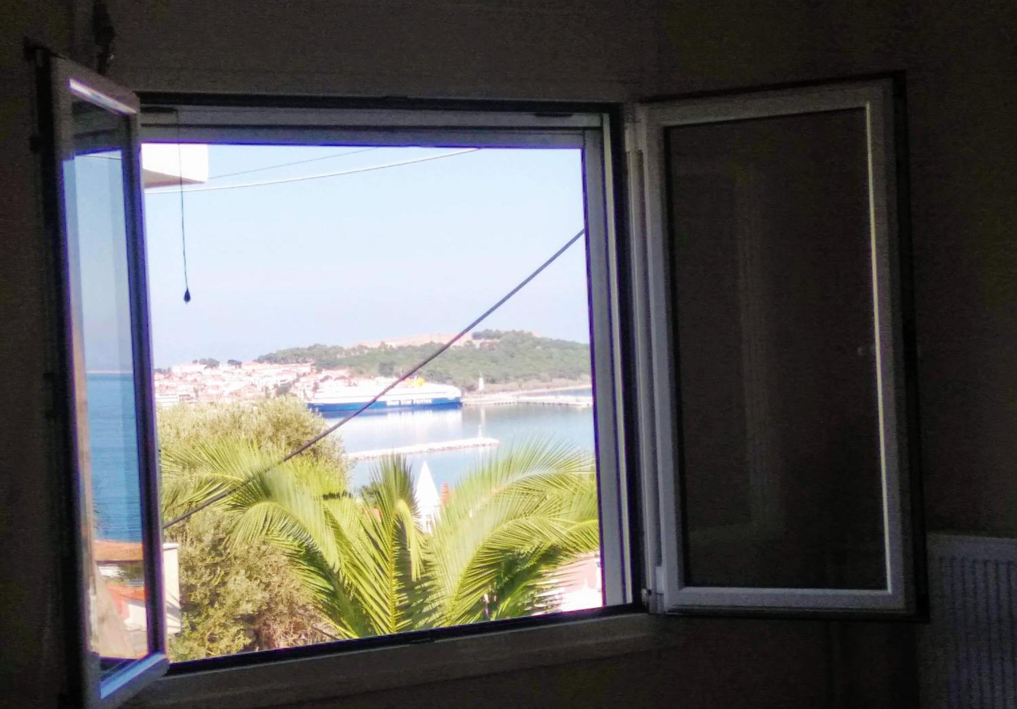 Akadimia Luxury Apartment Mytilene Exterior foto