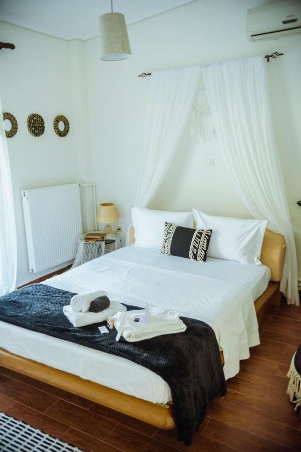 Akadimia Luxury Apartment Mytilene Exterior foto